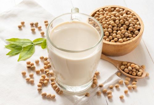 Sữa đậu nành được khuyên dùng vì có nhiều lợi ích cho bệnh nhân ung thư gan